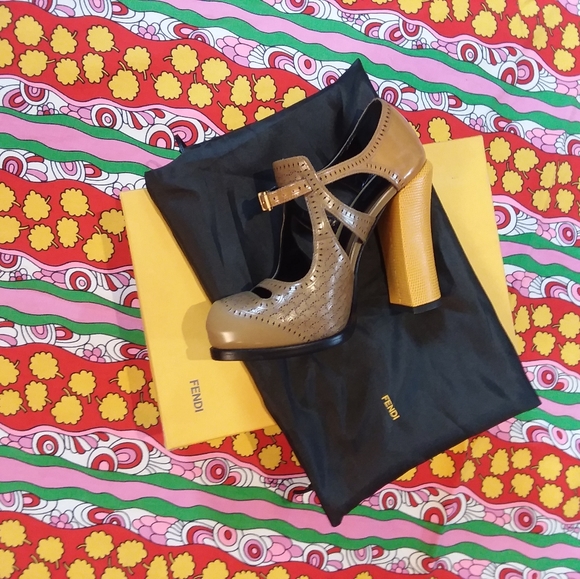 FENDI Tan and Yellow Platform Heels - Picture 10 of 12